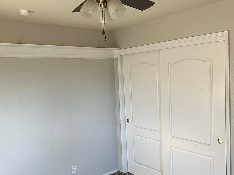 3208 Holly Ct — Photo 14