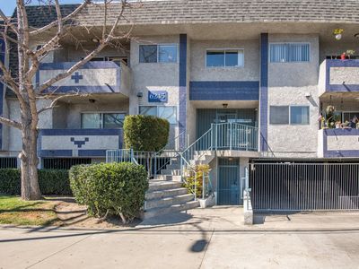 6245 Woodman Ave APT 202, Van Nuys, CA, 91401