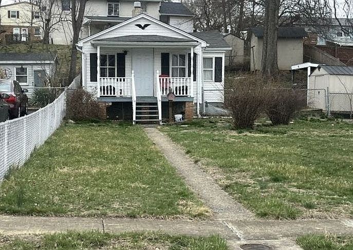 1st image of 207 Avon Rd