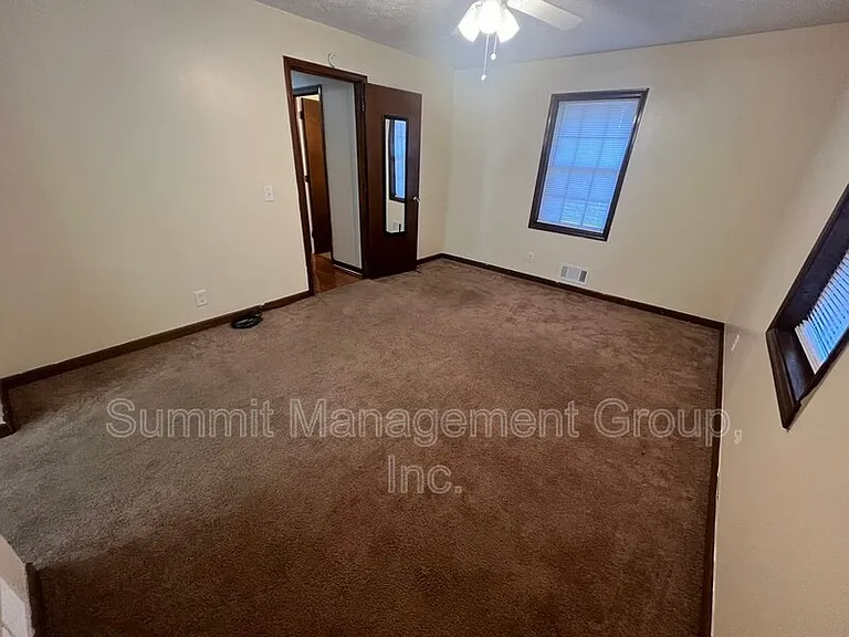 916 Curry Cir SE — Photo 20