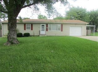 4 Circle Dr, Paola, KS 66071