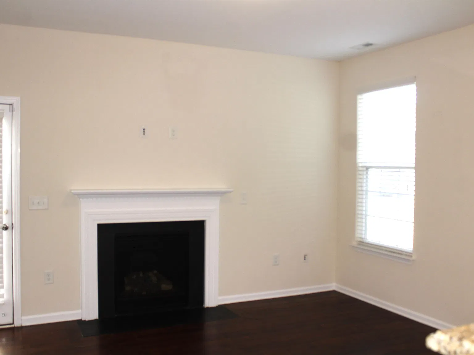 3 bed, 2.5 bath, $1,900 — Photo 3