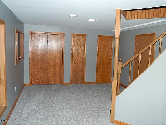 5th image of 6727 Little Hemlock St