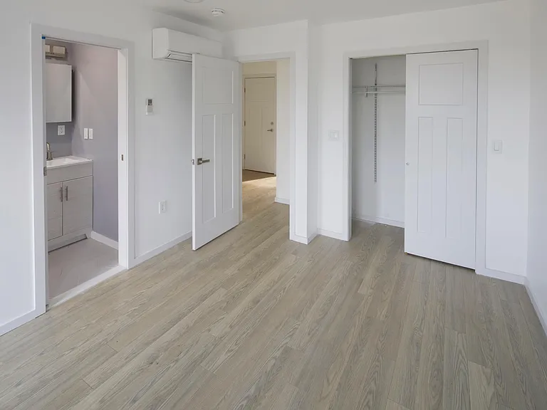 958 Mount Olivet Rd NE #1 — Photo 4
