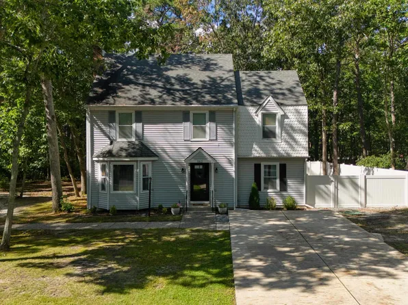563 Constitution Dr, Galloway, NJ 08205