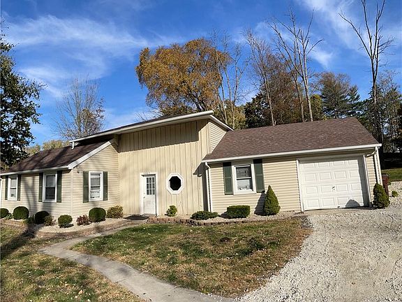 2nd image of 1161 S Shawnee Dr