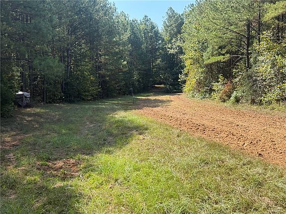 2nd image of 90 Lewis Ln