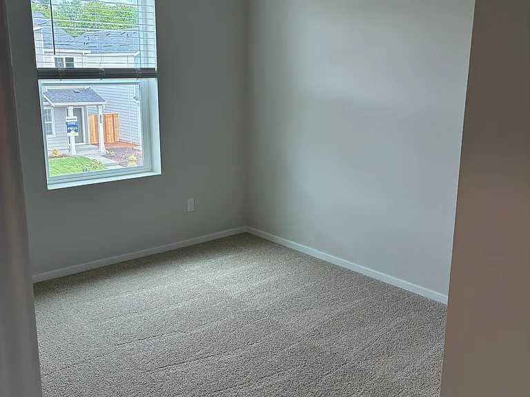 1104 SE 193rd Pl — Photo 7