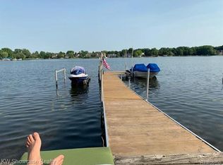 8463 Arlis St, Commerce Township, MI
