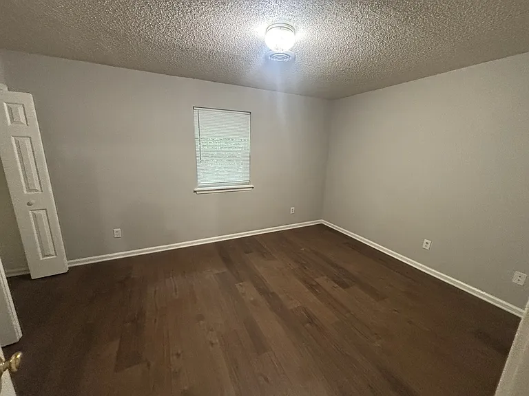 155 N Franklin Dr — Photo 9