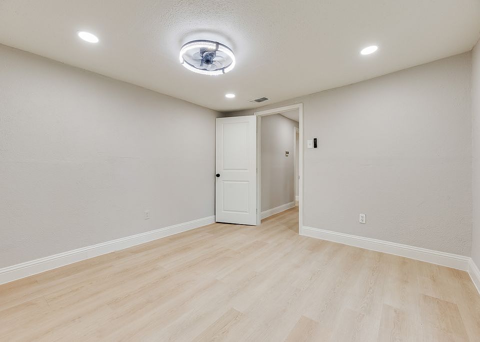 1st image of 3703 Bertrand Ave