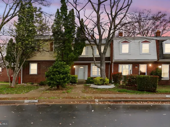 14829 Emberdale Dr, Woodbridge, VA 22193