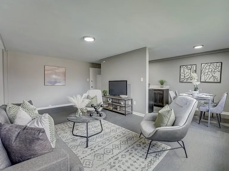 Woodbrook House Apartments — Photo 4