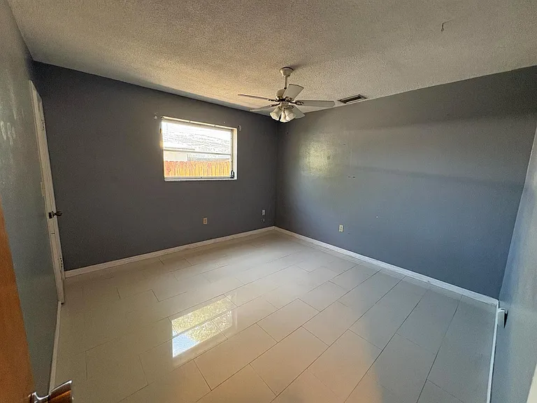 6841 Pembroke Rd #5 — Photo 17