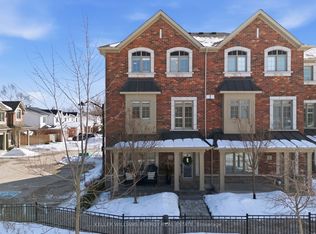 35 Hanning Ct #3, Clarington, ON L1C4R3