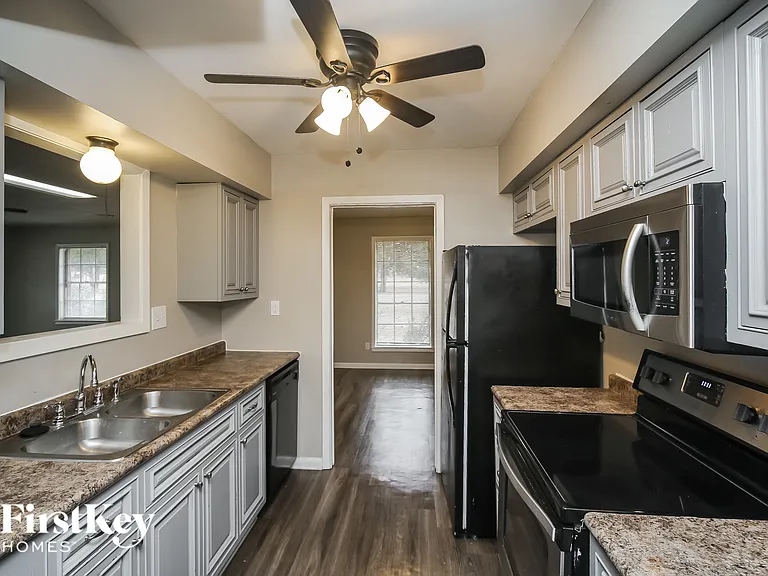 2901 Clarke Rd — Photo 5