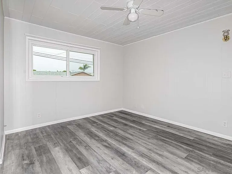 1319 Thermal Ave — Photo 11