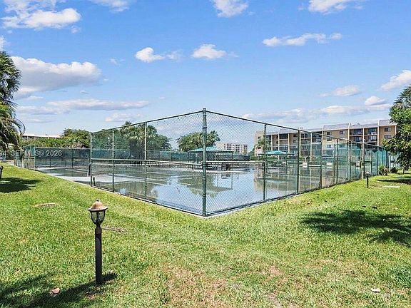 3rd image of 2786 Tennis Club Dr APT 302