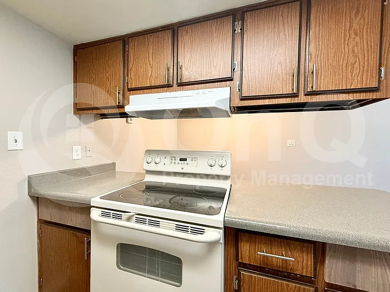 3002 E Waltann Ln #2 — Photo 15
