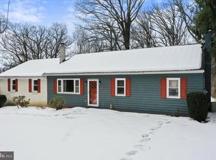 9654 Circle Dr, Chambersburg, PA 17202