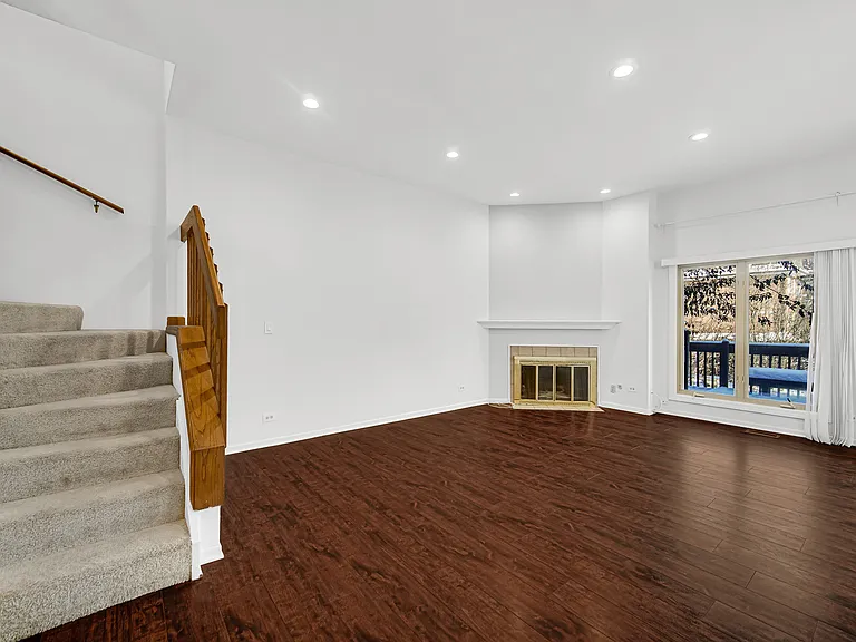 1017 Arbor Ct — Photo 6