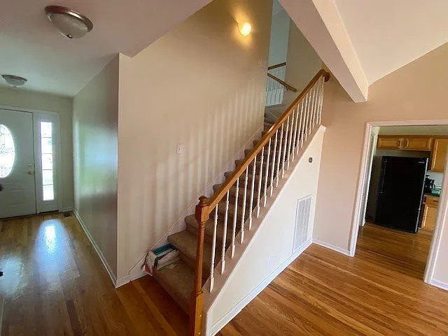 3 bed, 2.0 bath, 1561 sqft, $1,695 — Photo 2