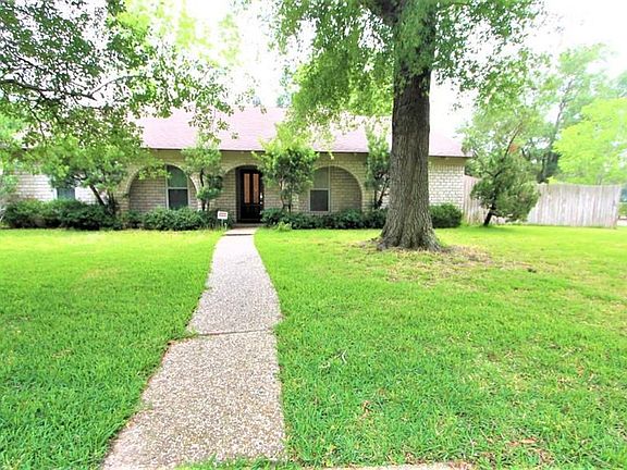 2nd image of 13935 Saint Marys Ln