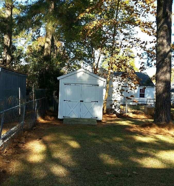 2nd image of 920 Bartlett Ave