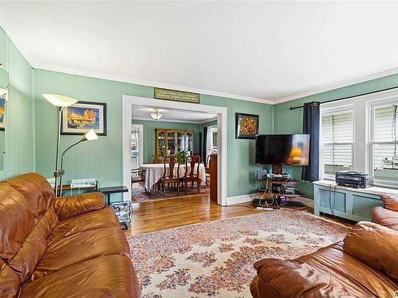 4th image of 728 Beck St
