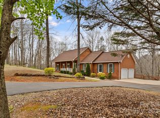 2909 Devonshire Rd, Newton, NC 28658