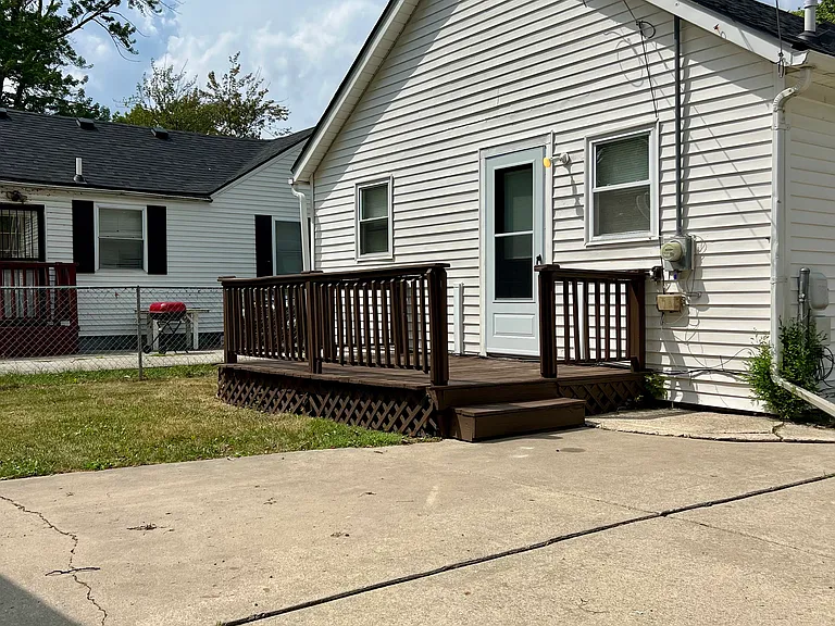 20340 E Eight Mile Rd — Photo 11