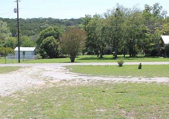 5th image of 609 Chisum Trl