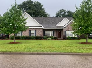 208 Azalea Ln, Headland, AL 36345