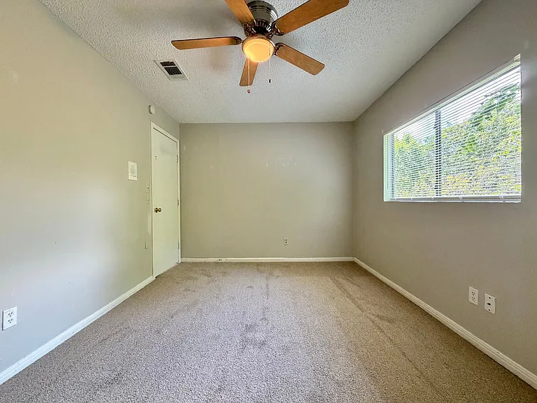 2110 Warfield Way — Photo 25