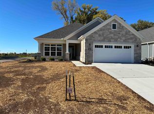 5667 N Kestrel Cir, Appleton, WI 54913