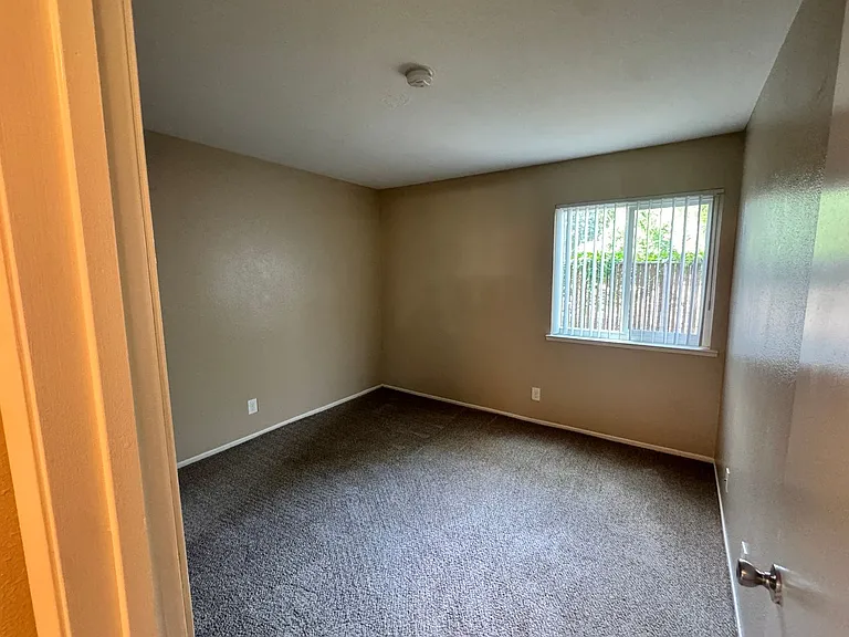 Acacia Apartments — Photo 45