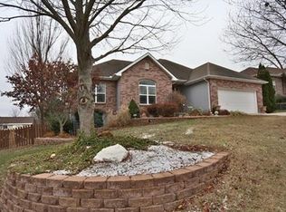 1007 SW Foxtail Dr, Grain Valley, MO 64029