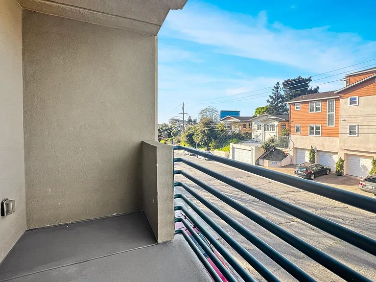 Diamond Terrace — Photo 8