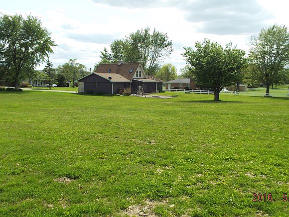 4th image of 1352 W Country Club Dr