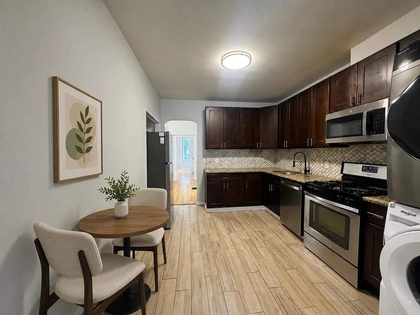 3 bed, 1.5 bath, $4,100 — Photo 4