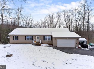 1565 Fox Hollow Rd, Shermans Dale, PA 17090