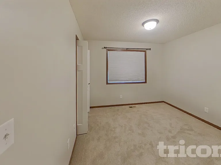 7535 Lannon Ave NE — Photo 10