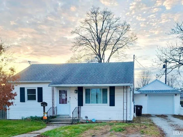 122 N Harrison St, Francesville, IN 47946