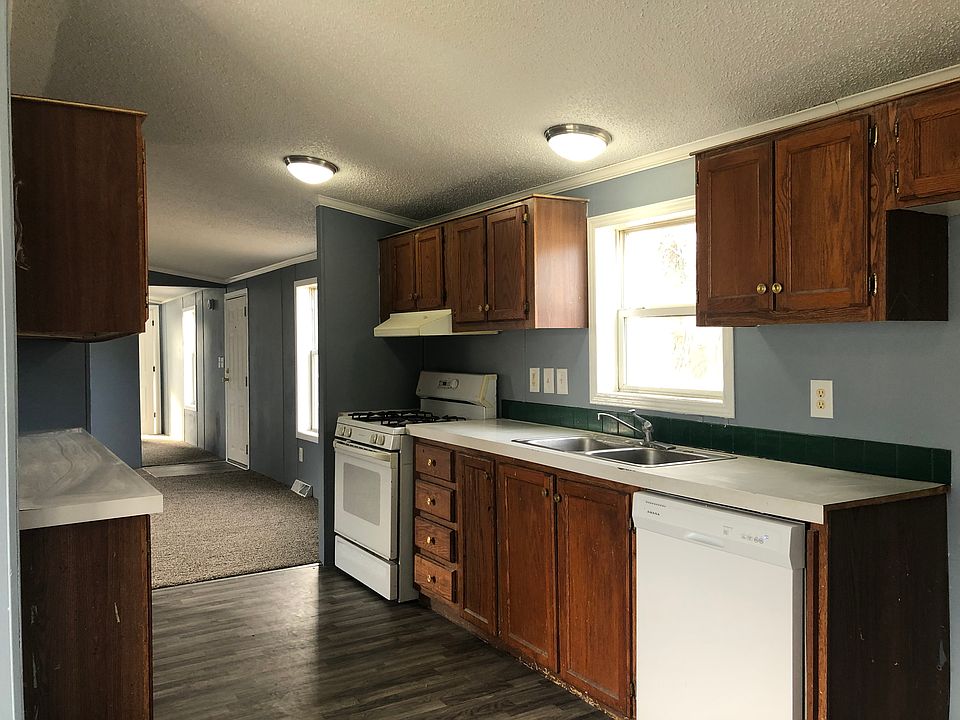 1st image of 54 Maple Dr