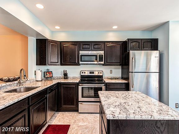 3rd image of 14063 Betsy Ross Ln