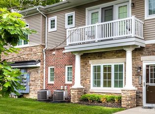 5584 Arbor Chase Dr, Ann Arbor, MI 48103