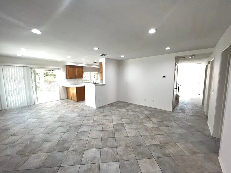 10205 Shale Ln — Photo 6