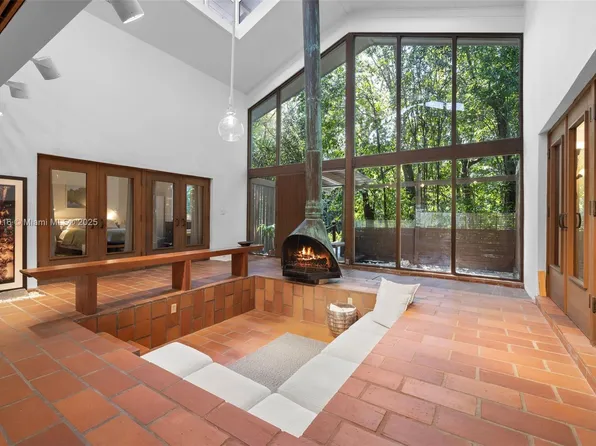 6461 SW 134th Dr, Pinecrest, FL 33156