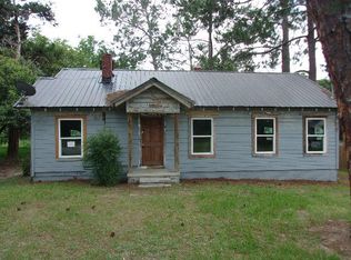 210 Wilson St, Douglas, GA 31533