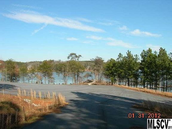 3rd image of 1024 Pegasus Dr